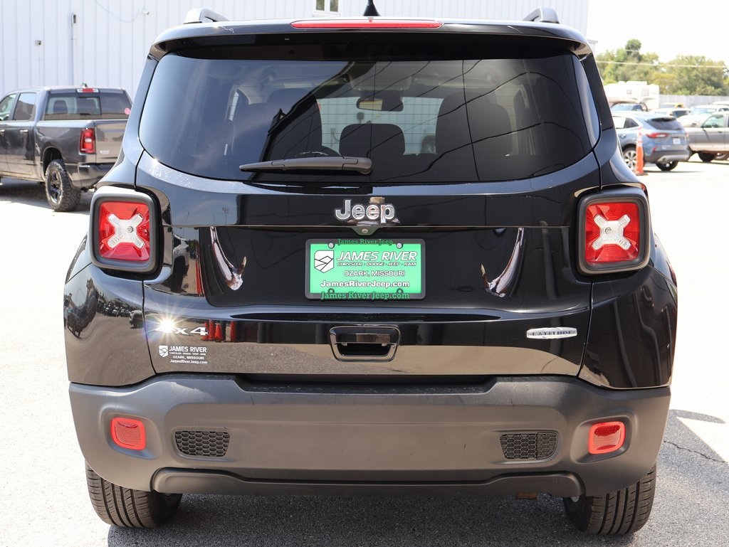 2020 Jeep Renegade Latitude photo 3