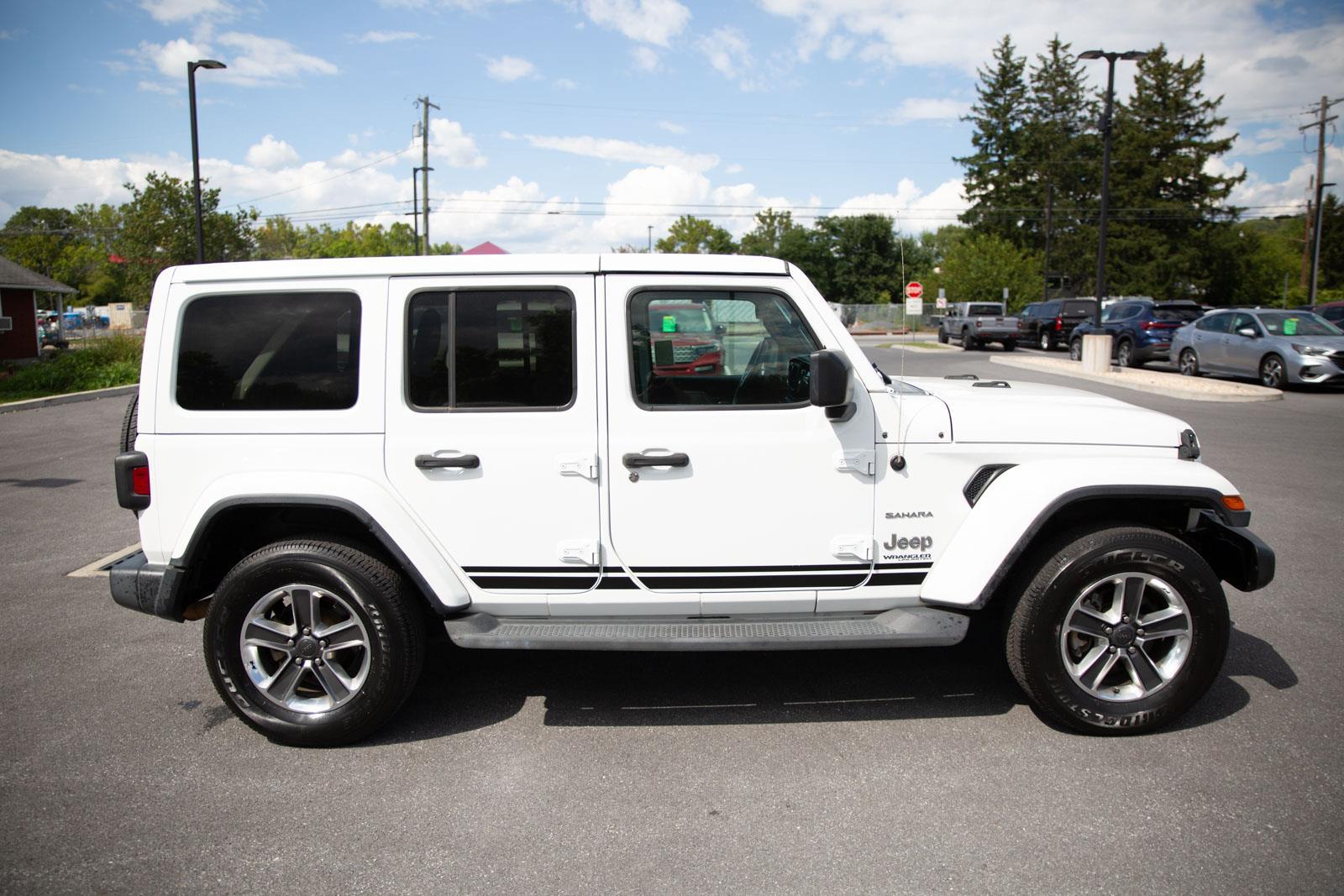 2020 Jeep Wrangler Unlimited Sahara photo 2