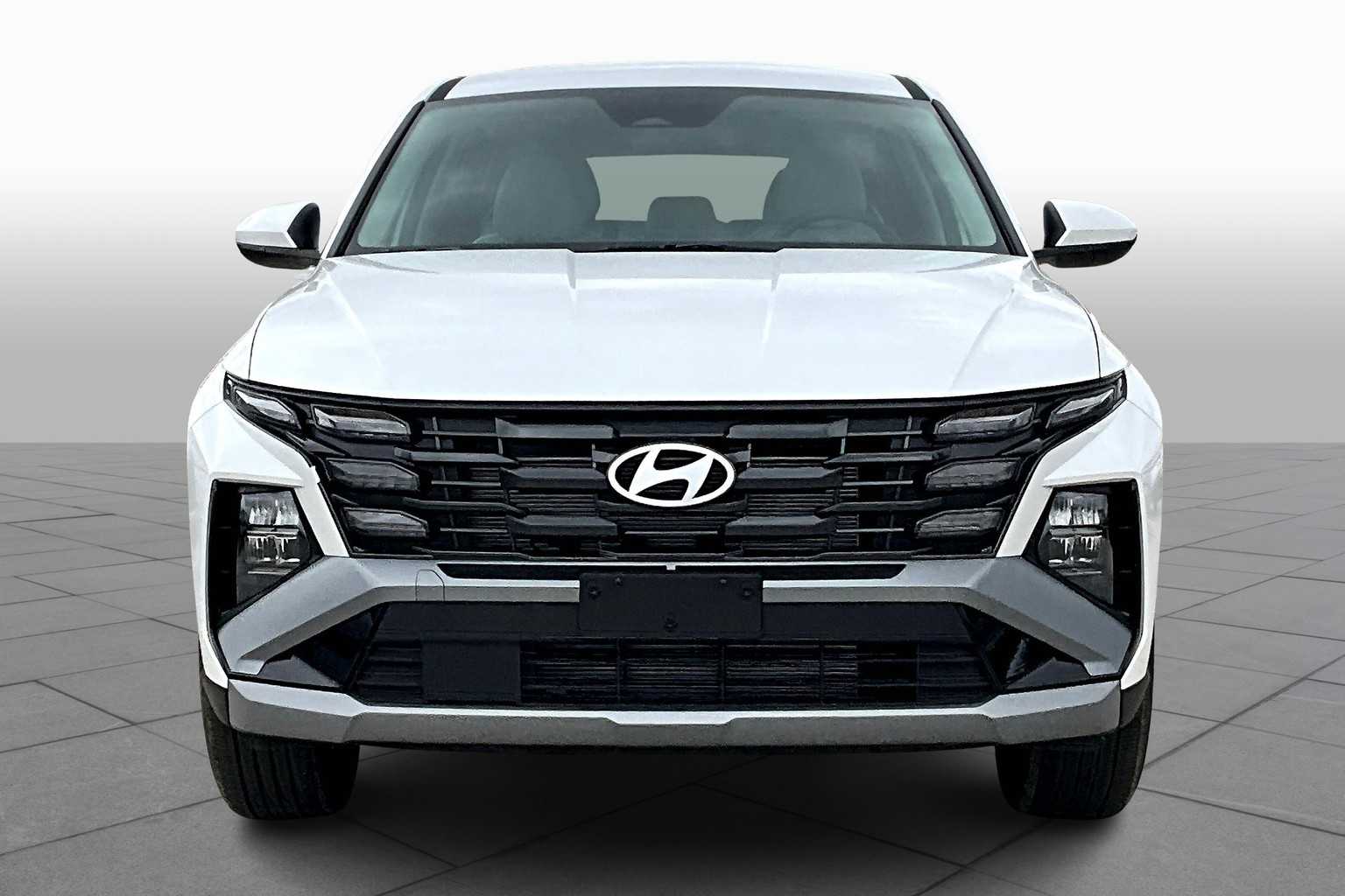 2025 Hyundai Tucson SE photo 3