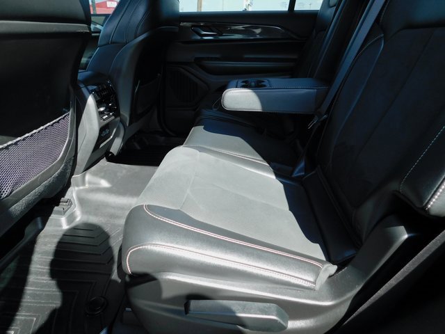 2023 Jeep Grand Cherokee Laredo Altitude photo 19
