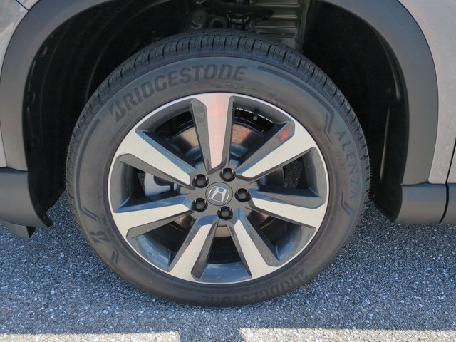 2025 Honda Pilot Touring photo 9