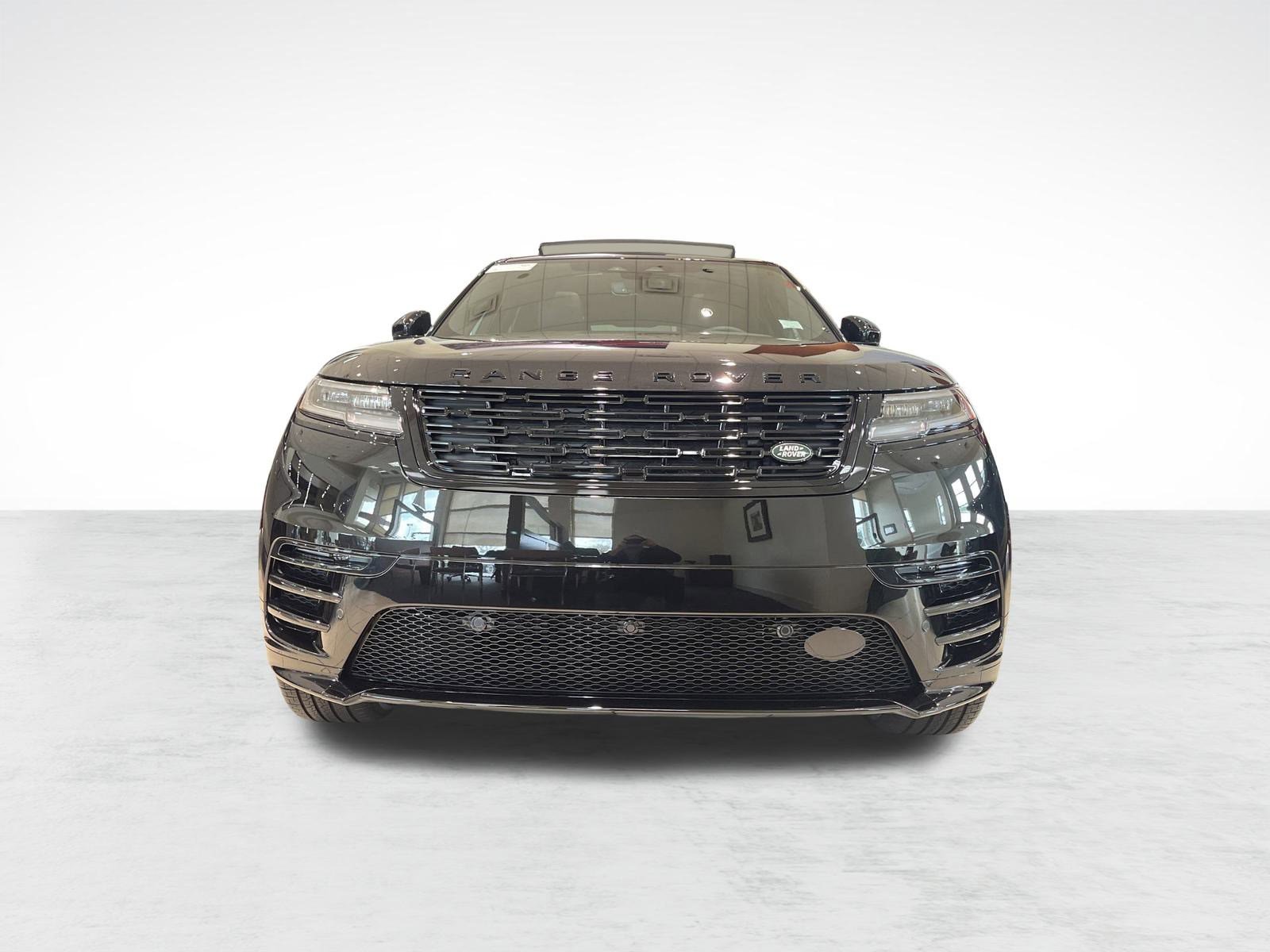 2025 Land Rover Range Rover Velar SE photo 2