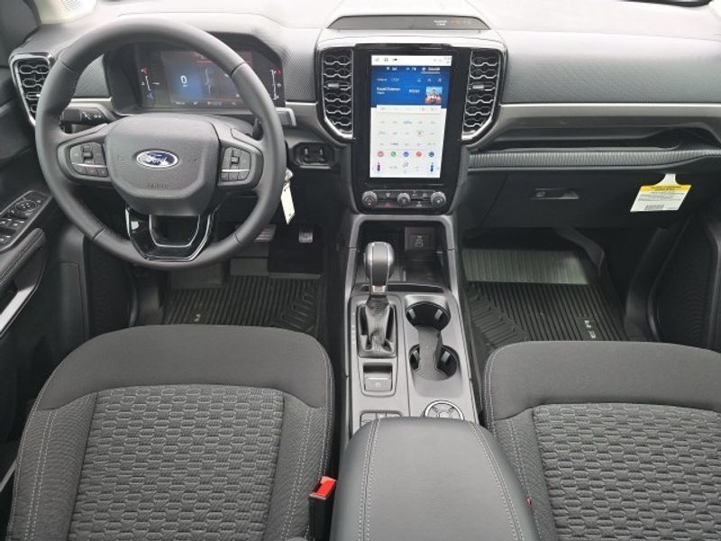 2025 Ford Ranger XLT photo 3