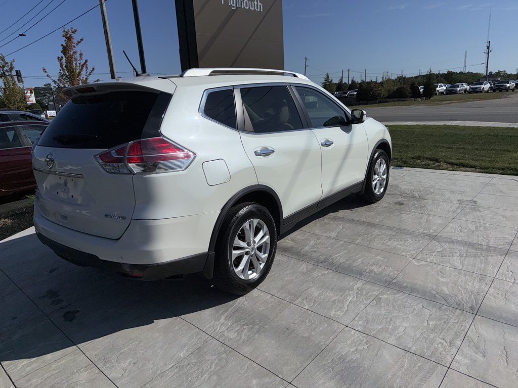 2016 Nissan Rogue SV photo 4