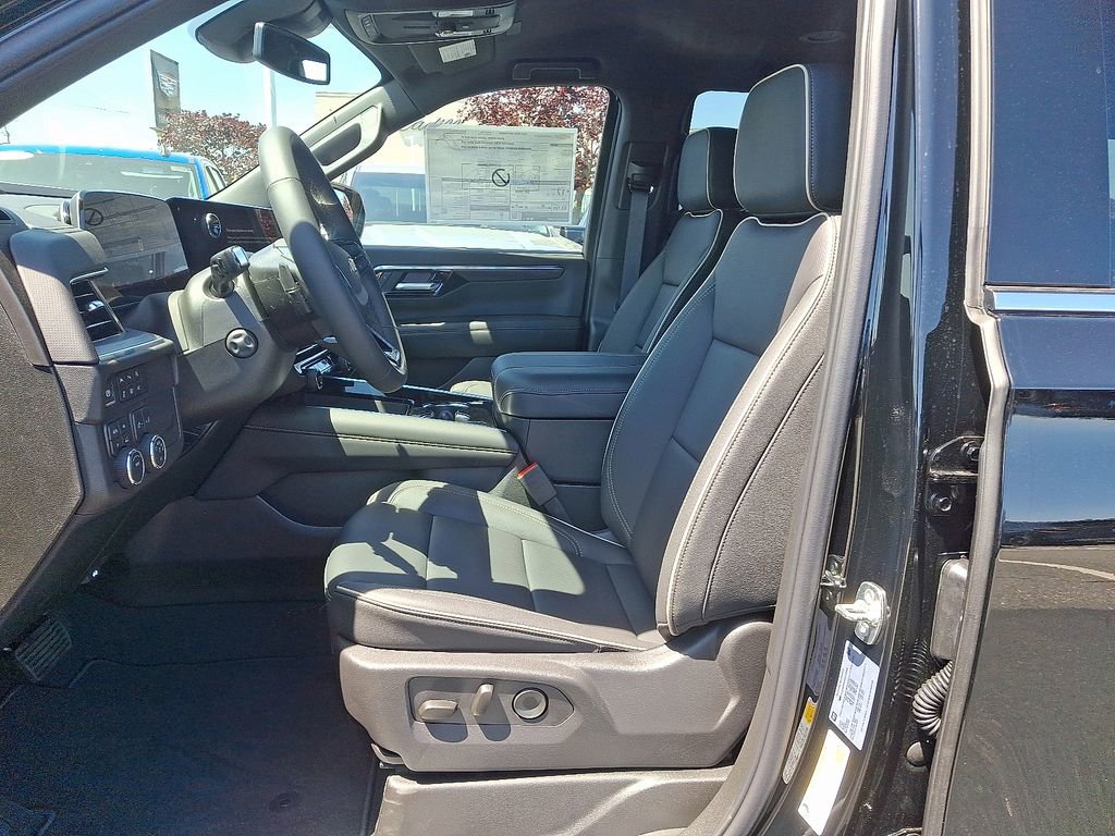 2025 Chevrolet Tahoe Premier photo 5