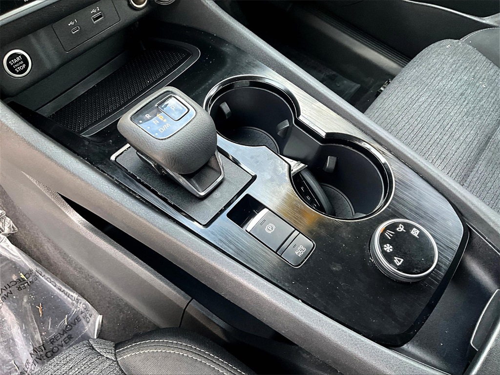 2021 Nissan Rogue SV photo 19