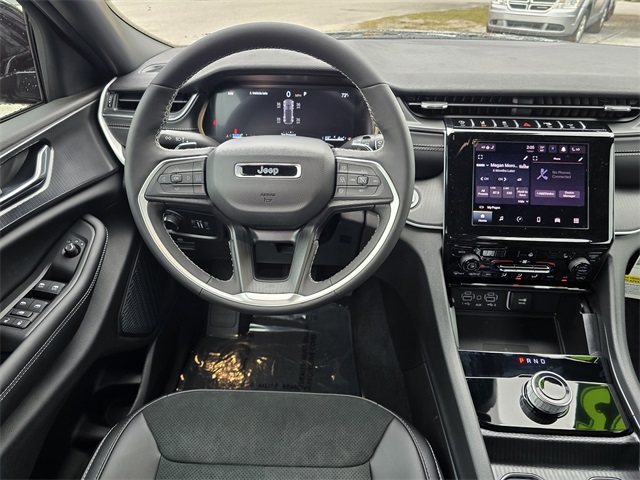 2025 Jeep Grand Cherokee Altitude X photo 4