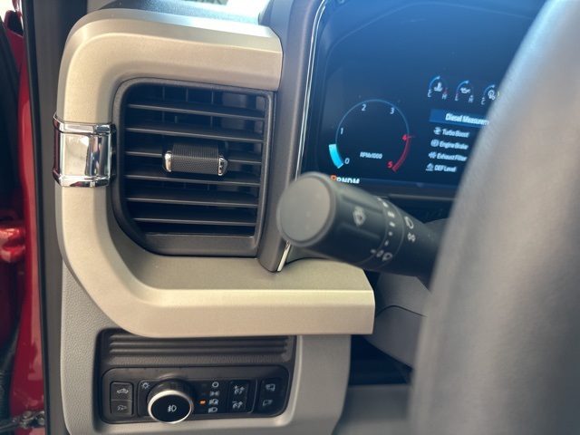 2025 Ford F-250 XLT photo 14