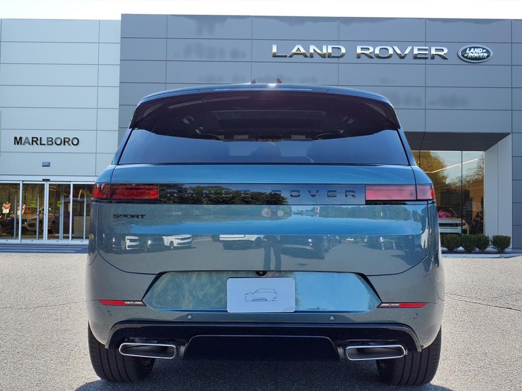 2025 Land Rover Range Rover Sport SE photo 7