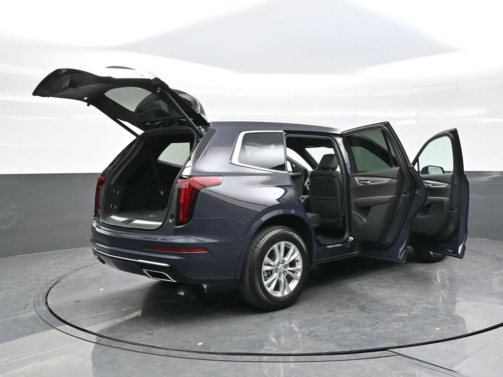 2025 Cadillac XT6 Luxury photo 34