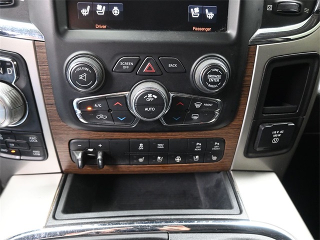 2017 Ram 1500 Laramie photo 3
