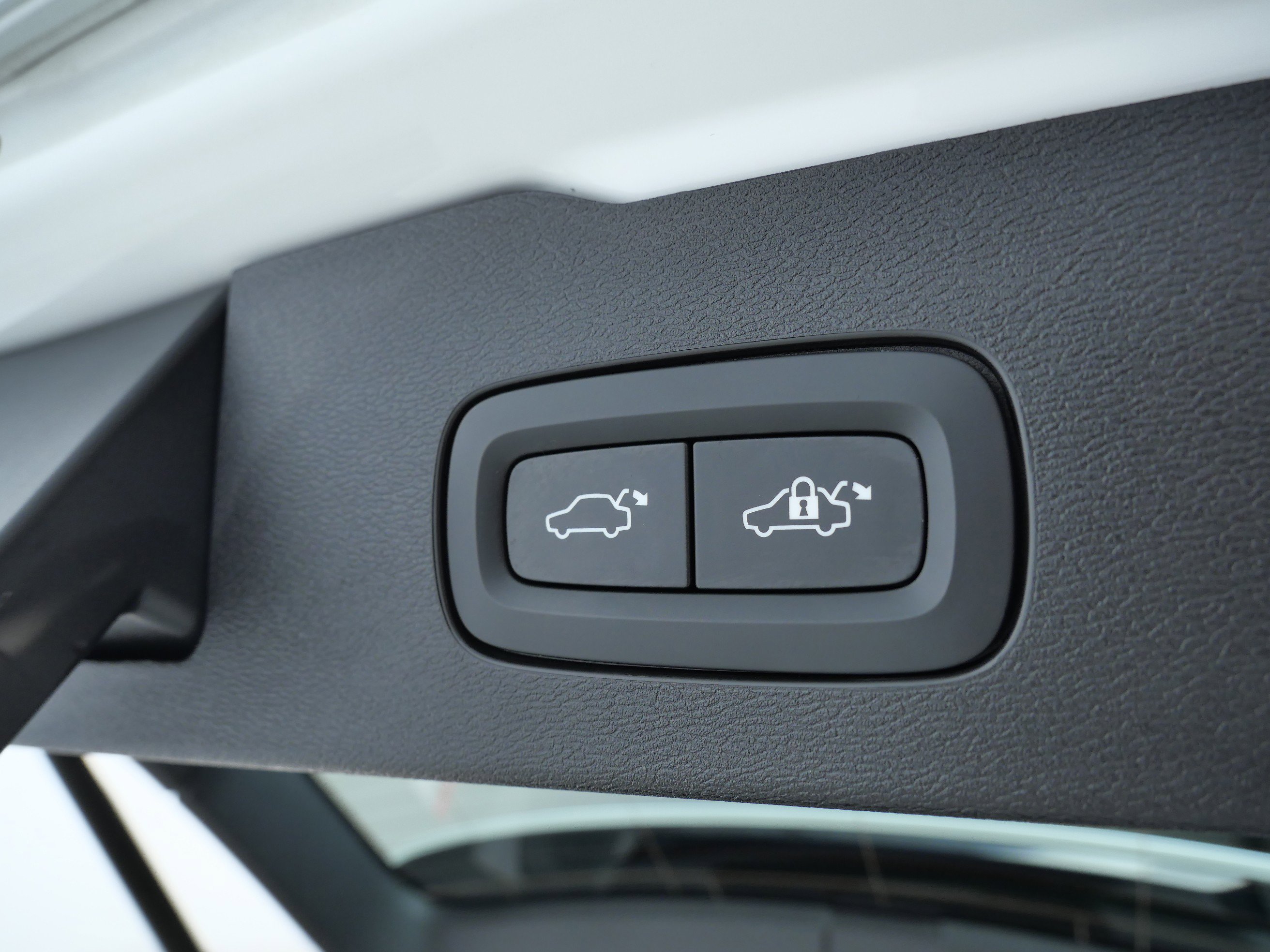 2022 Volvo V60 Cross Country T5 AWD photo 6