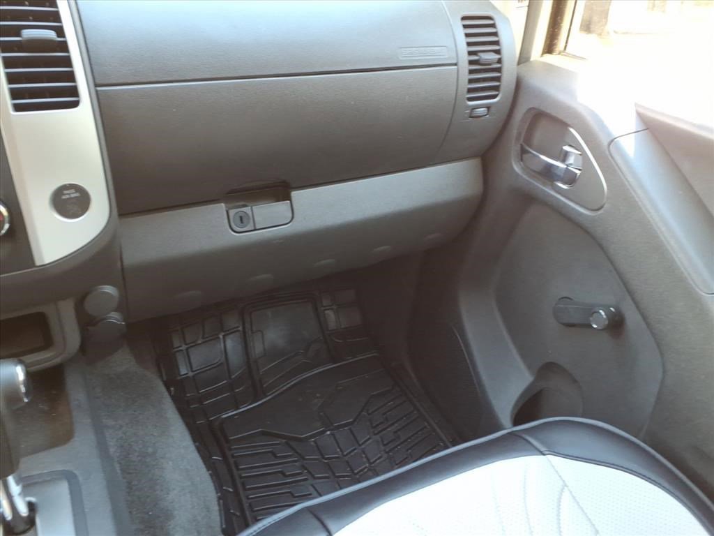 2016 Nissan Frontier S photo 19