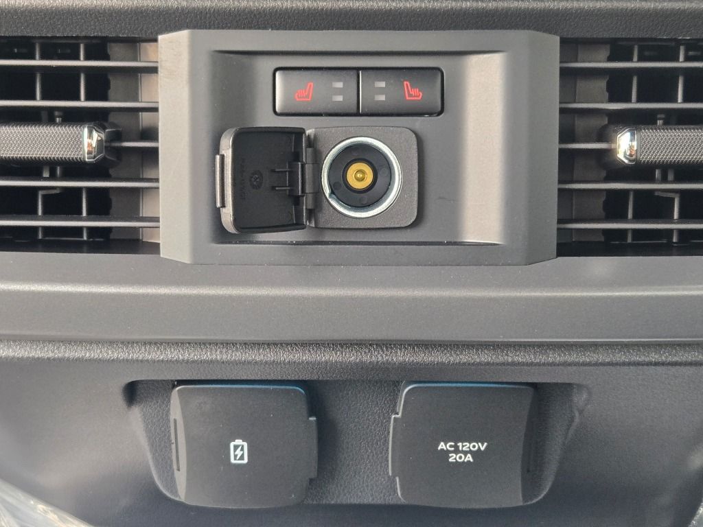 2025 Ford F-150 Lariat photo 18