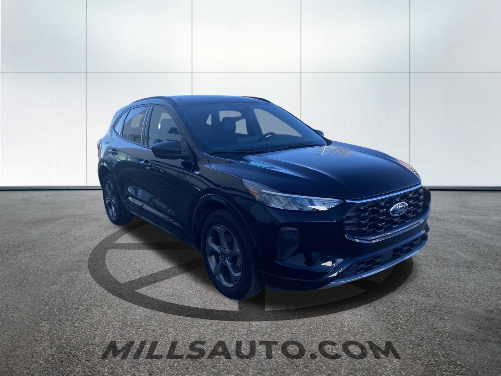 2023 Ford Escape ST-Line photo 2