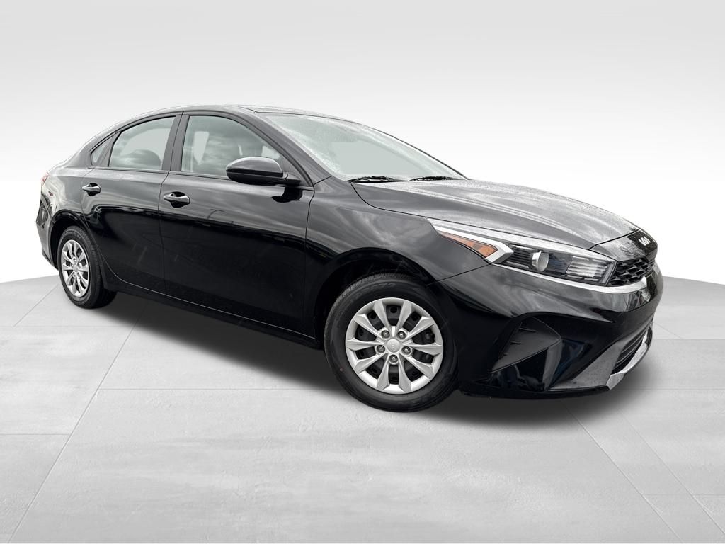 2023 Kia Forte LX's photo