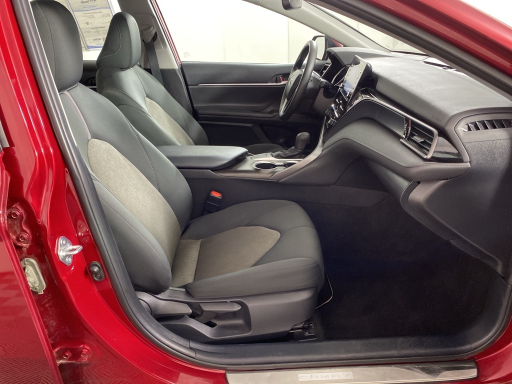2022 Toyota Camry LE photo 15