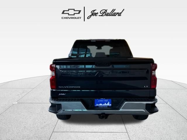 2022 Chevrolet Silverado 1500 LT photo 5