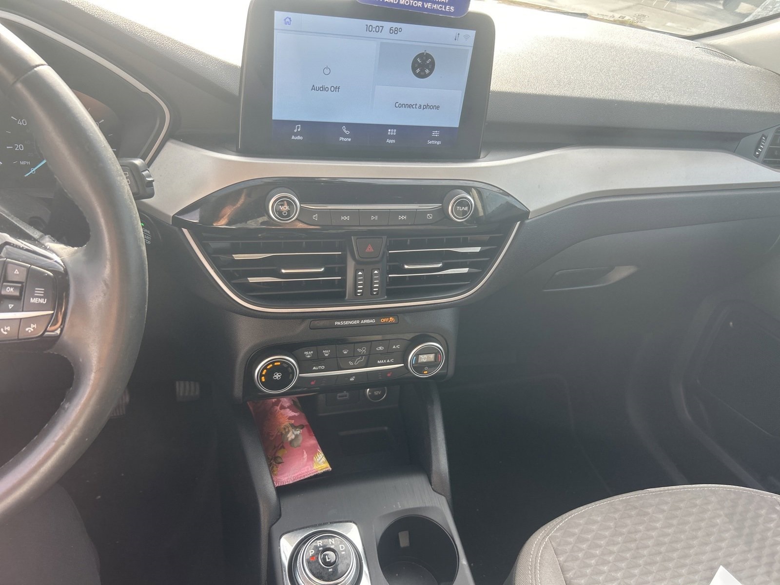 2021 Ford Escape SE photo 3