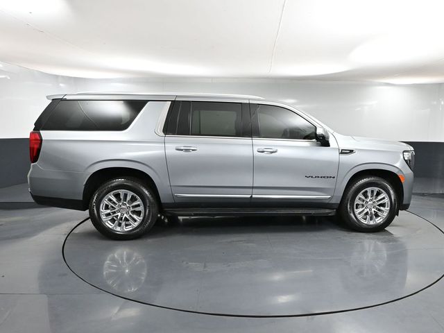 2024 Gmc Yukon XL SLT photo 3