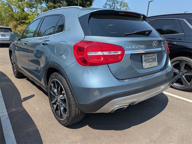 2015 Mercedes Benz GLA 250 photo 2