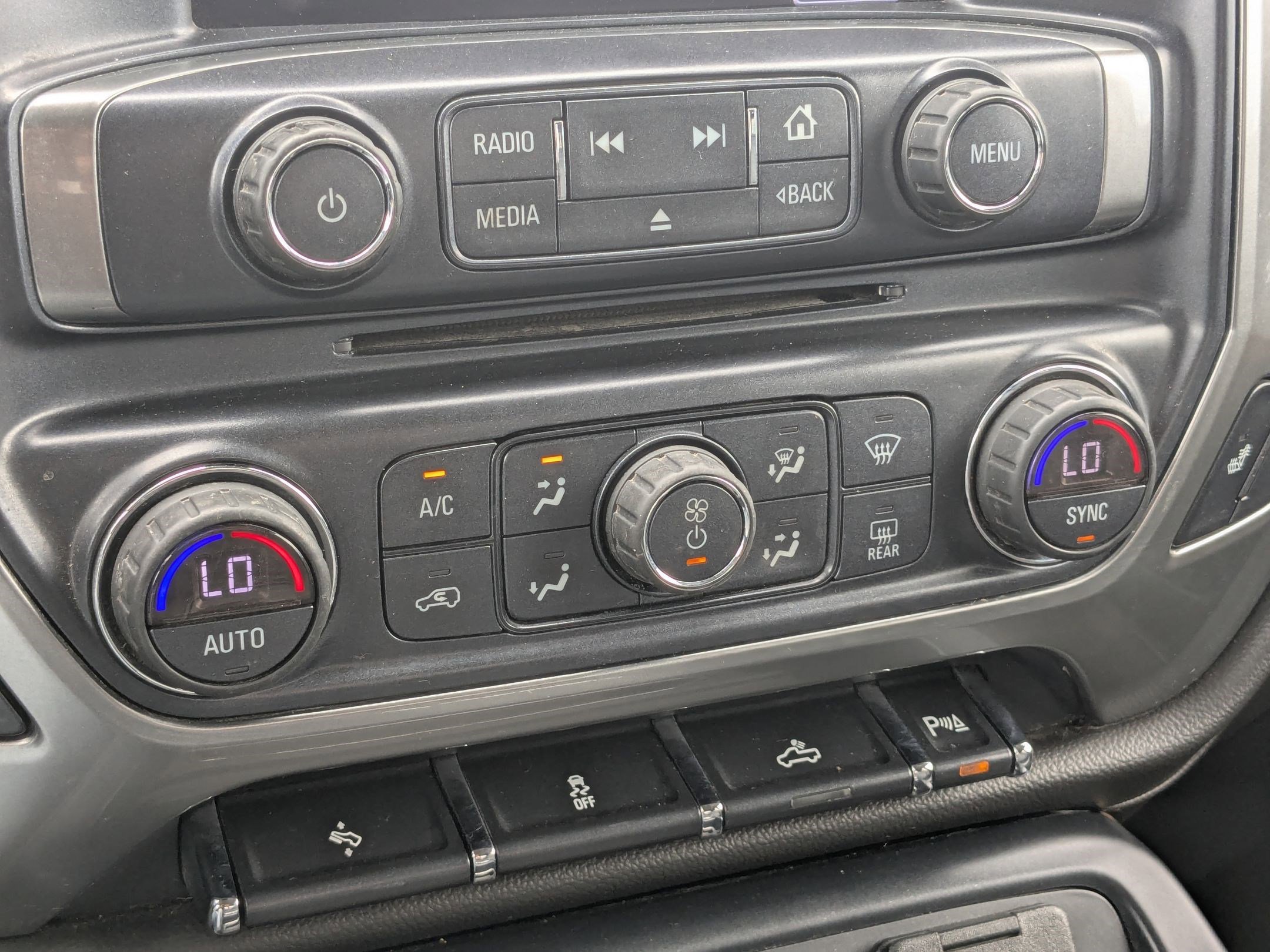 2017 Chevrolet Silverado 1500 LTZ photo 21