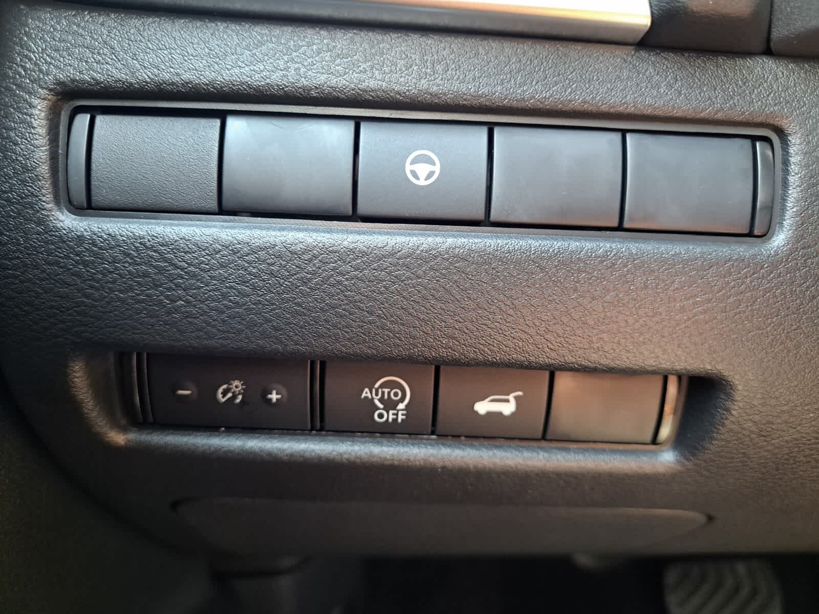 2026 Nissan Rogue SV photo 15