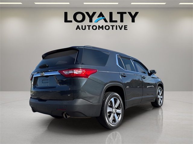 2020 Chevrolet Traverse 3LT photo 2