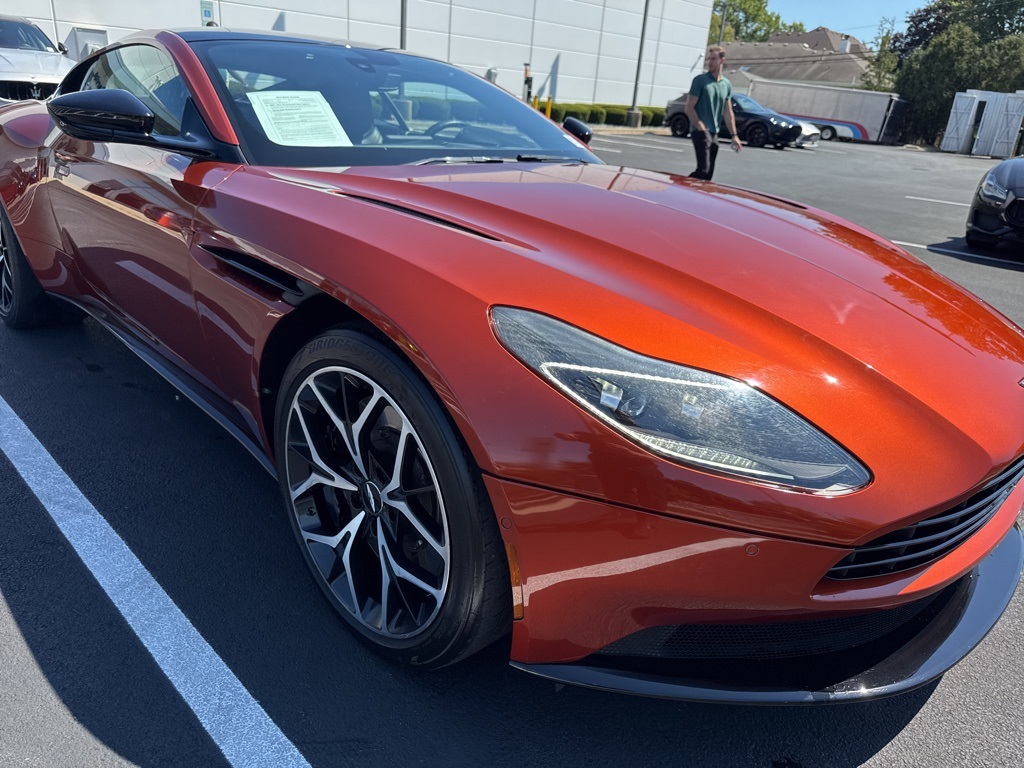 2019 Aston Martin DB11 AM5 photo 15