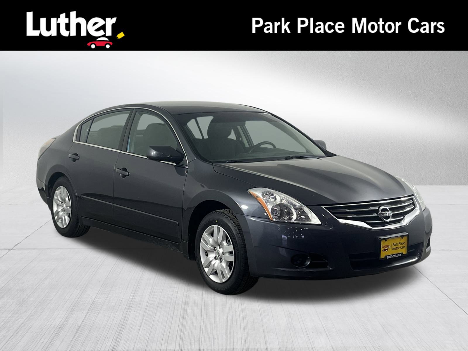2010 Nissan Altima S's photo