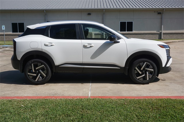 2026 Nissan Kicks SV photo 3