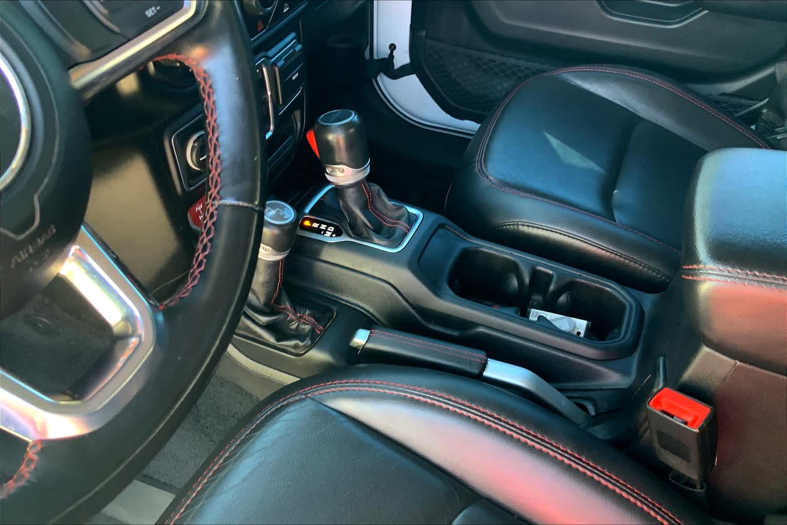 2020 Jeep Gladiator Rubicon photo 16