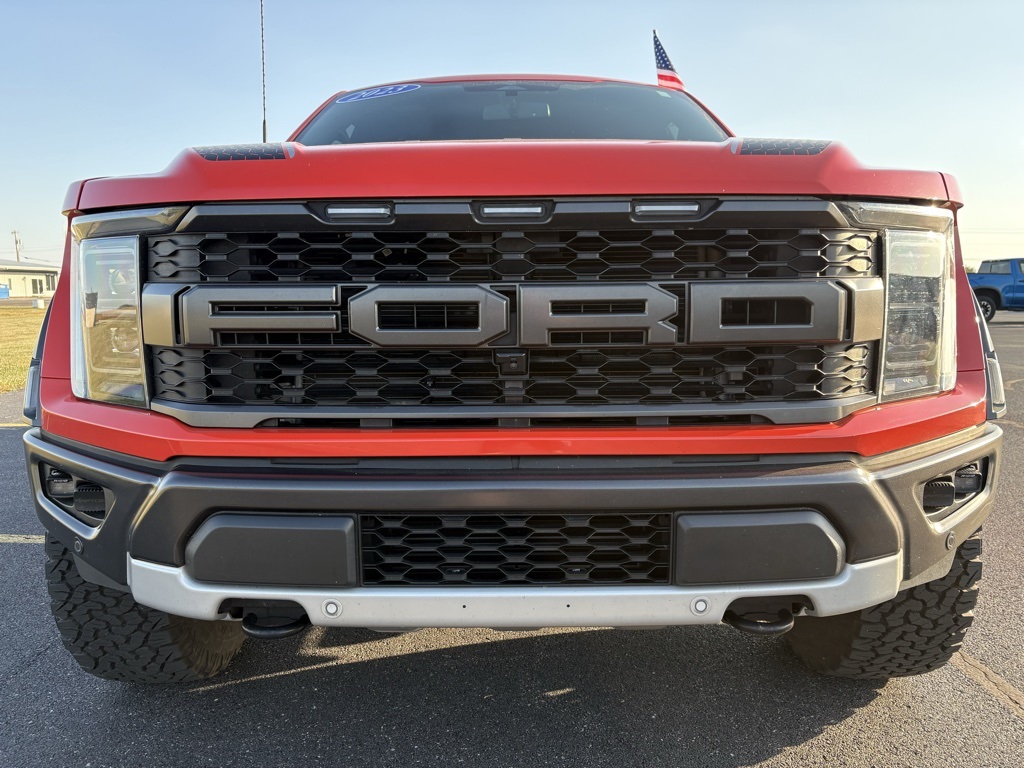 2023 Ford F-150 Raptor photo 2