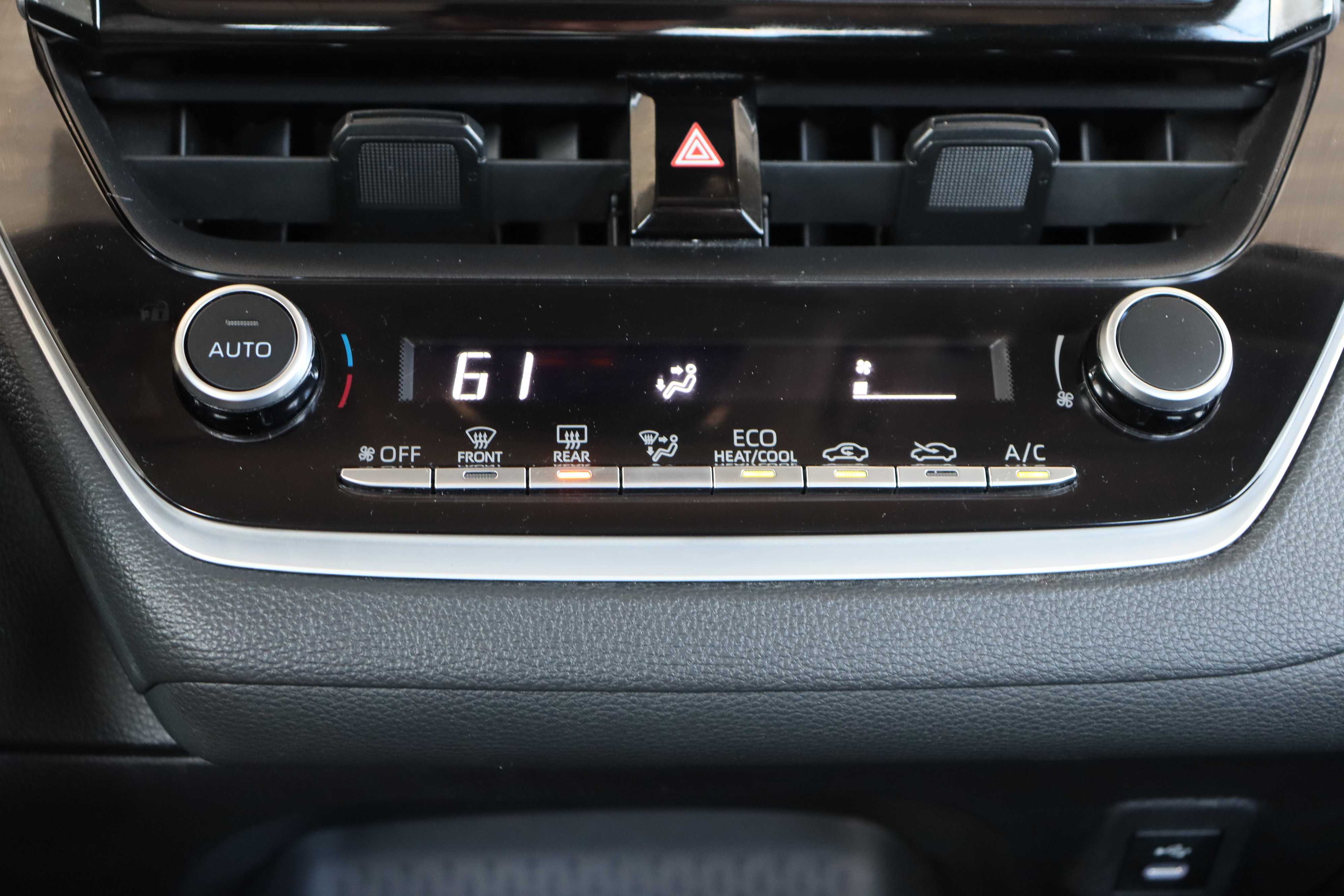 2023 Toyota Corolla LE photo 19