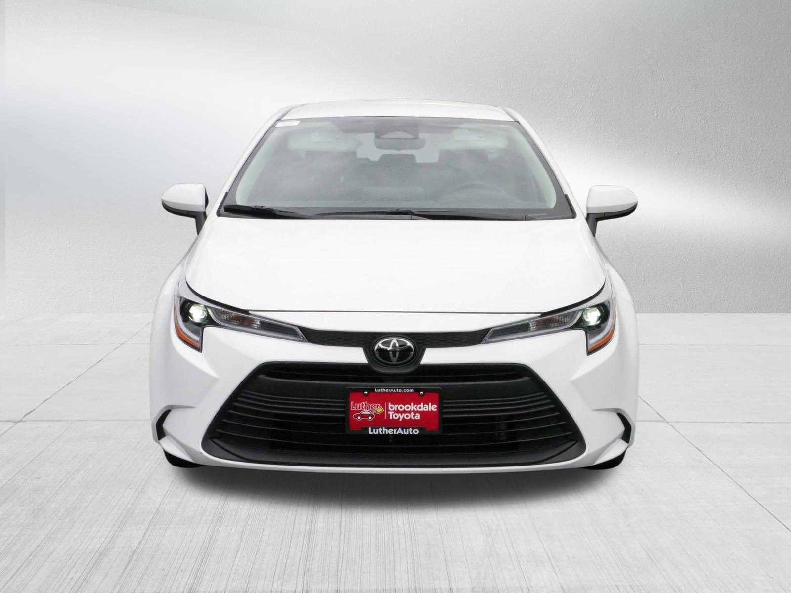 2024 Toyota Corolla LE photo 2