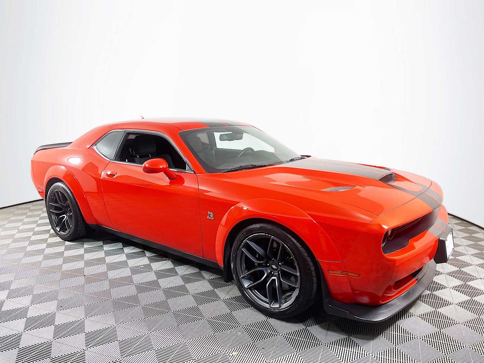 2020 Dodge Challenger R/T Scat Pack Widebody photo 3