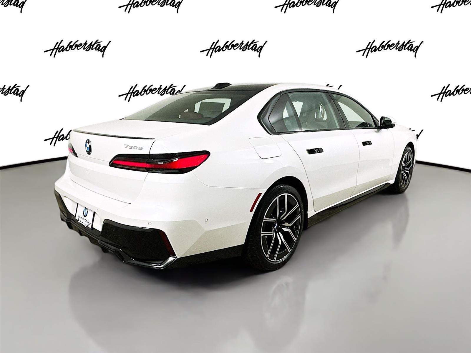 2026 Bmw 750e photo 4