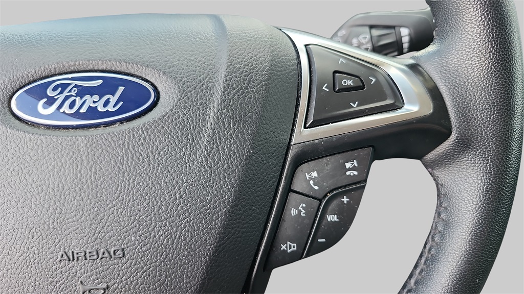 2024 Ford Edge SEL photo 16