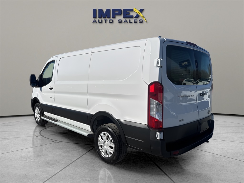 2024 Ford Transit photo 3