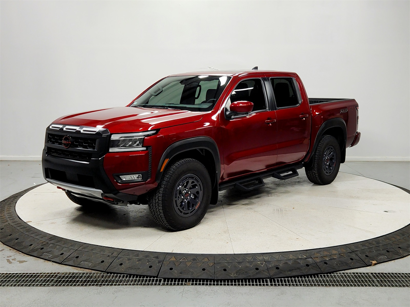 2025 Nissan Frontier PRO-4X photo 3