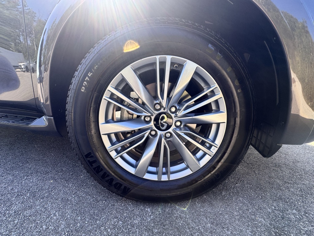 2024 Infiniti QX80 Luxe photo 11