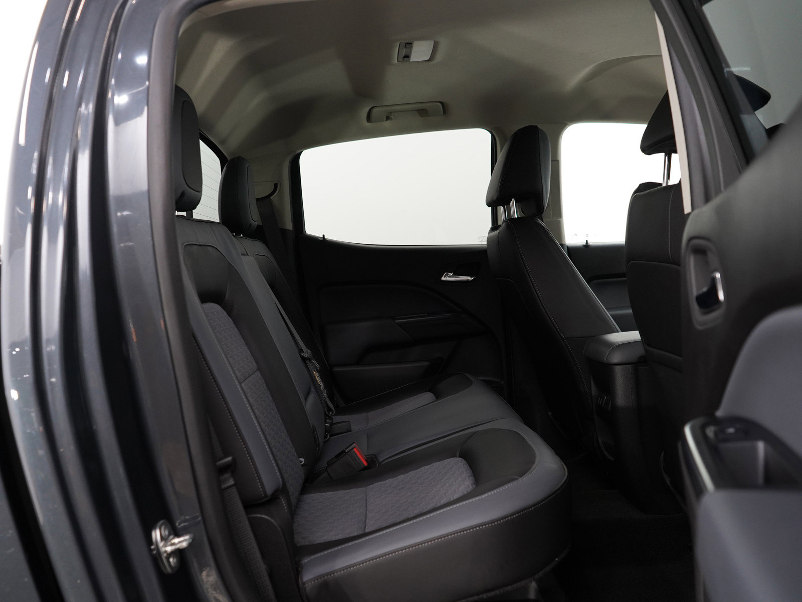 2017 Chevrolet Colorado Z71 photo 11