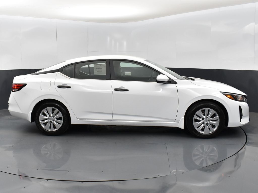 2025 Nissan Sentra S photo 4