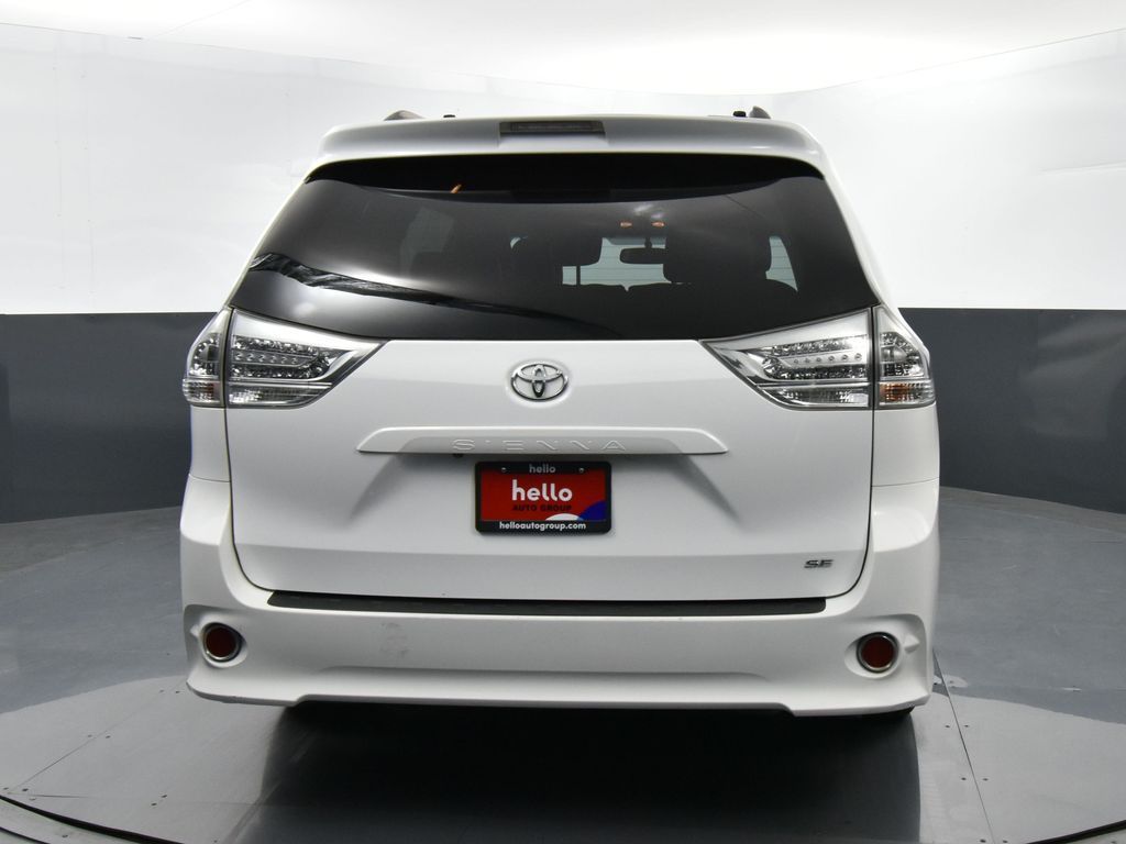 2017 Toyota Sienna SE photo 27
