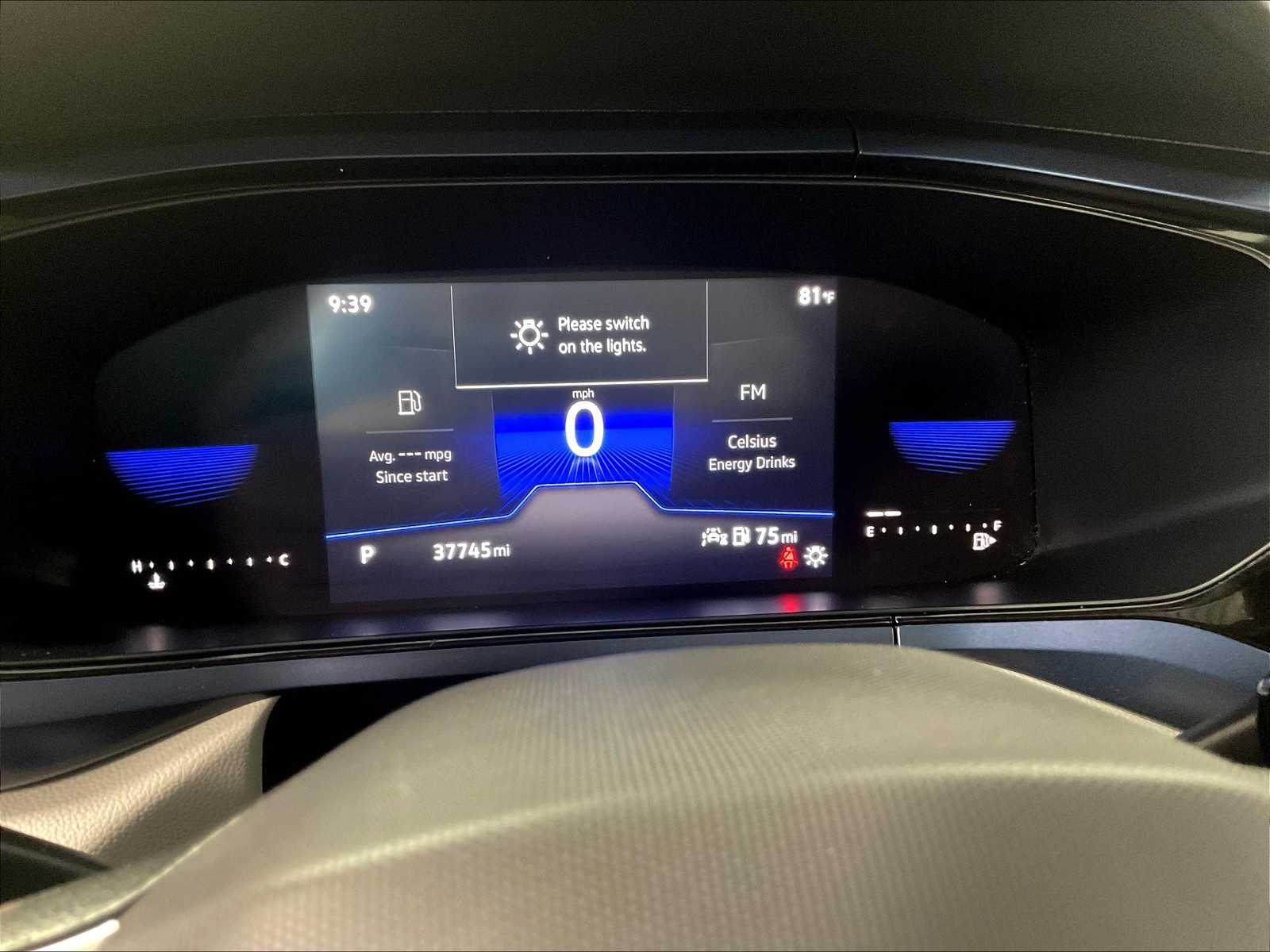 2022 Volkswagen Taos SE photo 21