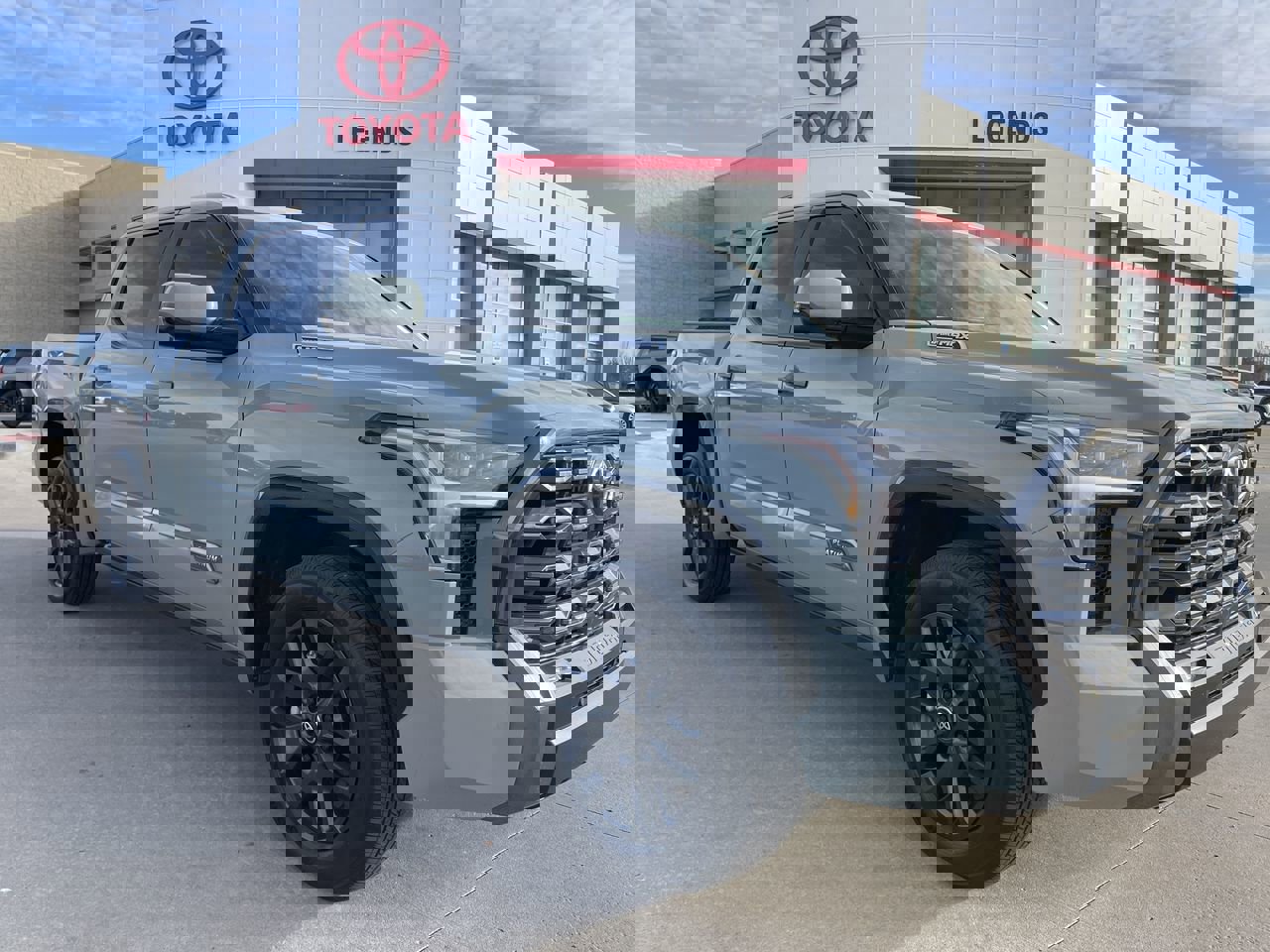 2025 Toyota Tundra Platinum's photo