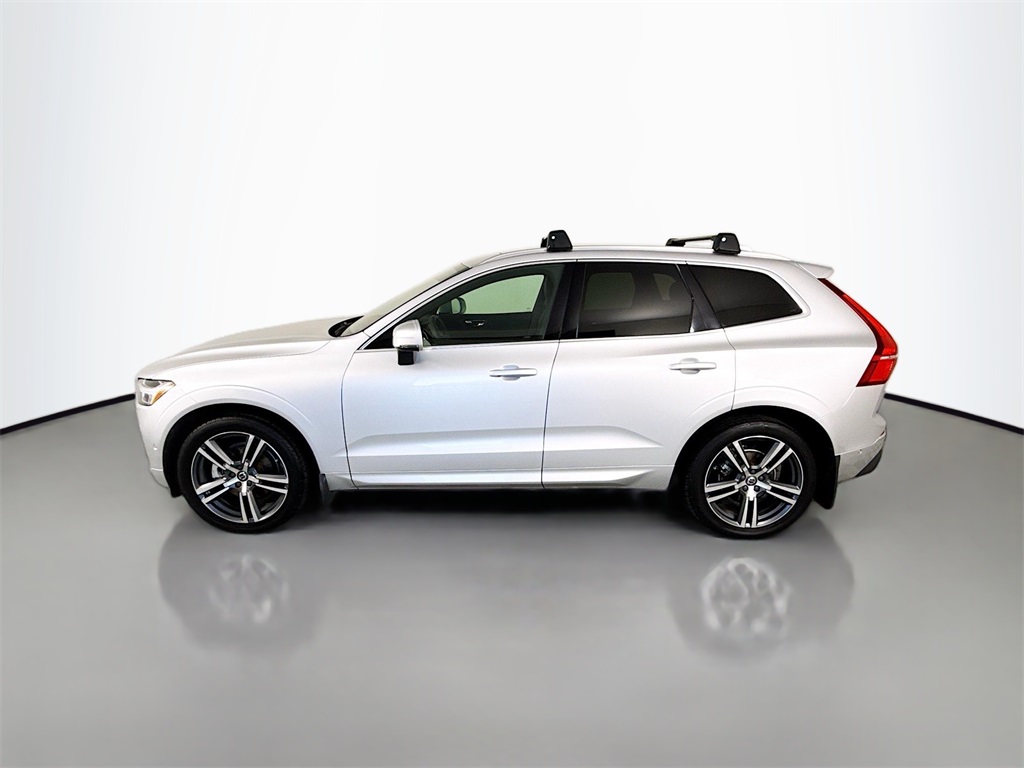 2018 Volvo XC60 T5 Momentum photo 2