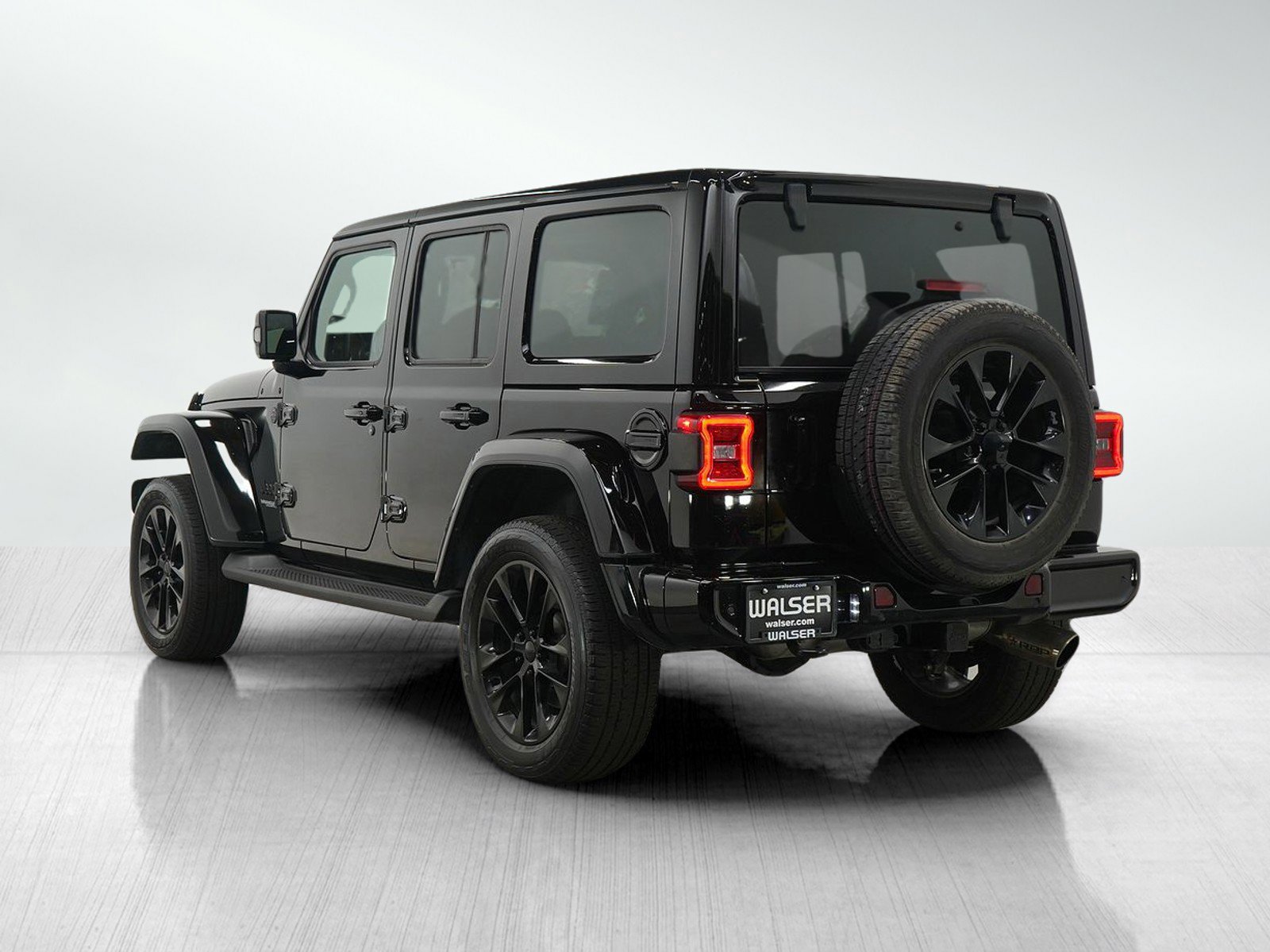 2022 Jeep Wrangler Unlimited Sahara High Altitude photo 3
