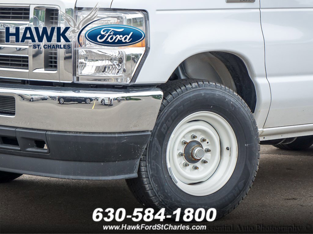 2023 Ford E-350 photo 3