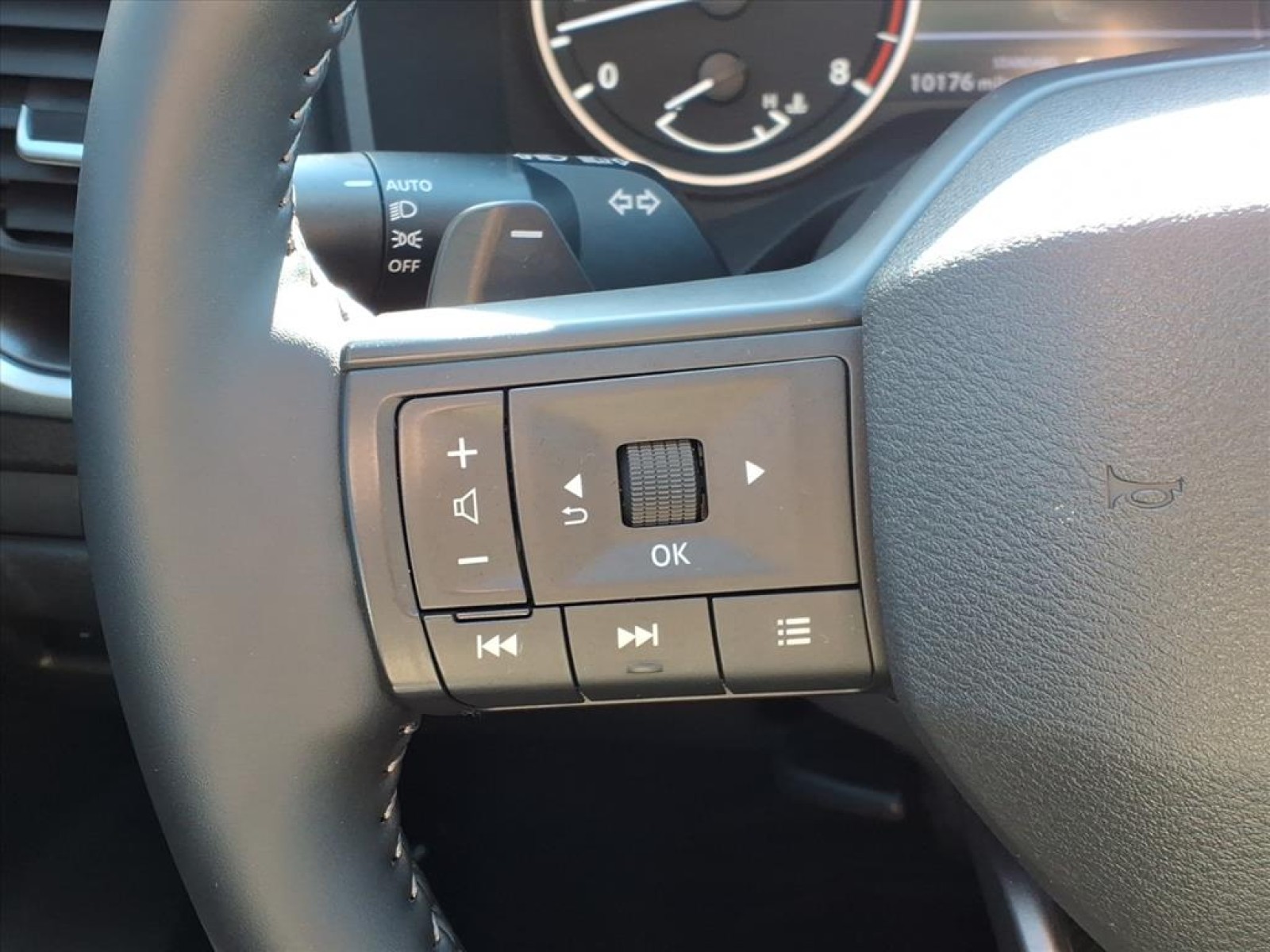 2025 Nissan Rogue SV White at Robbins Nissan